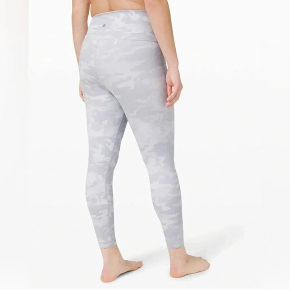 Lululemon Wunder Under High-Rise Tight 25" *Luxtreme
Incognito Camo W5CQUS - Picture 4 of 12